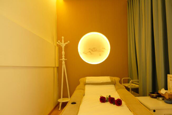 杭州日式指压的寂静美学：在按压中听见雪落的声音